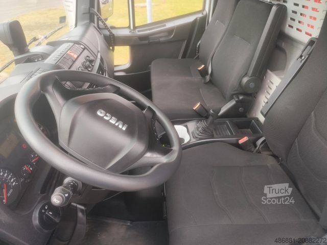 Camión caja IVECO Eurocargo 75E190 LBW