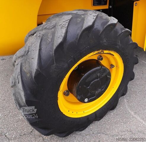 Terenski viličar JCB 940-4