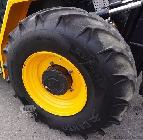Terenski viličar JCB 940-4