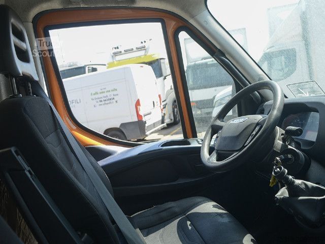 Furgoneta IVECO Daily