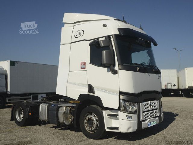 Dobozos furgon Renault TRATTORE STRADALE