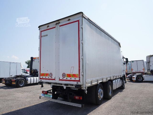Autocarro con cassone fisso Volvo FH12