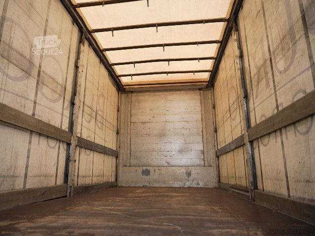 Autocarro con cassone fisso Volvo FH12