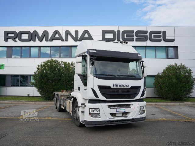 Camion per usi speciali IVECO CABINATO