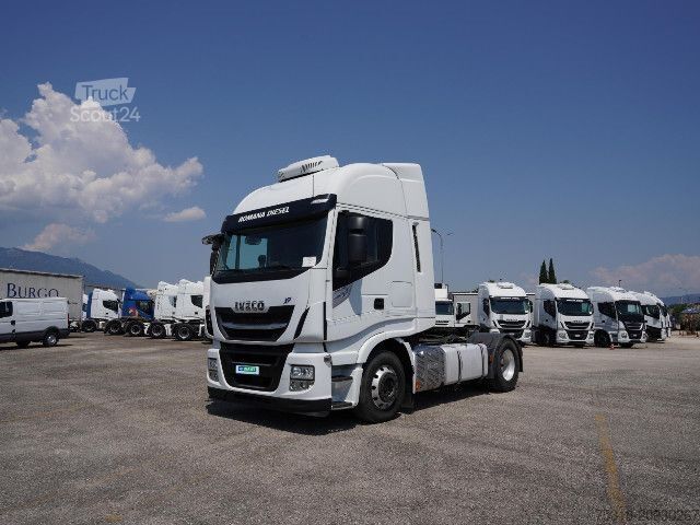 Tractor estándar IVECO TRATTORE STRADALE XP