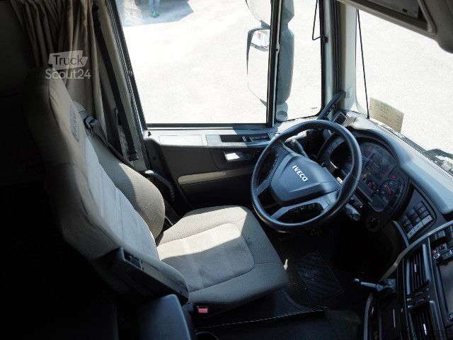 Tractor estándar IVECO TRATTORE STRADALE XP