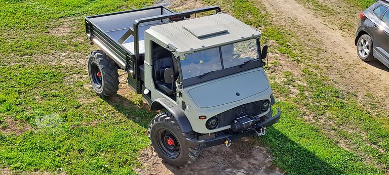 трактор Mercedes Benz Unimog 404
