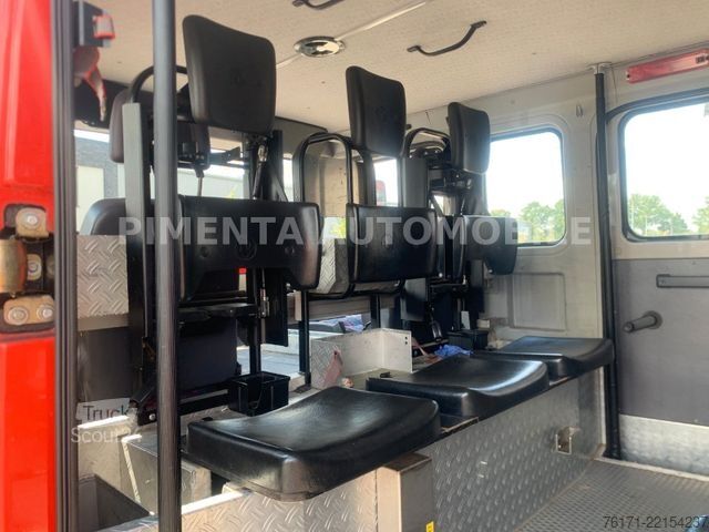 Vrachtwagen met bakwagen MERCEDES-BENZ 917 AF / 4x4 /AHK / TOP ZUSTAND