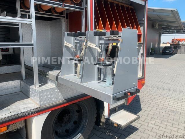 Vrachtwagen met bakwagen MERCEDES-BENZ 917 AF / 4x4 /AHK / TOP ZUSTAND