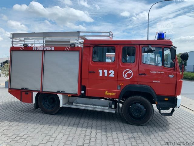 Vrachtwagen met bakwagen MERCEDES-BENZ 917 AF 4x4 AHK Top Zustand