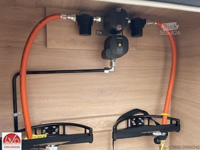 Integrated camper KNAUS L!VE I 900 LEG Live I