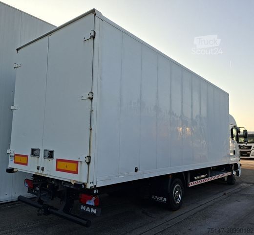 Фургон (грузовой автомобиль) MAN TGL 8.180 4x2 BL 6-Sitzer / 2 Liegen Möbelkoffer