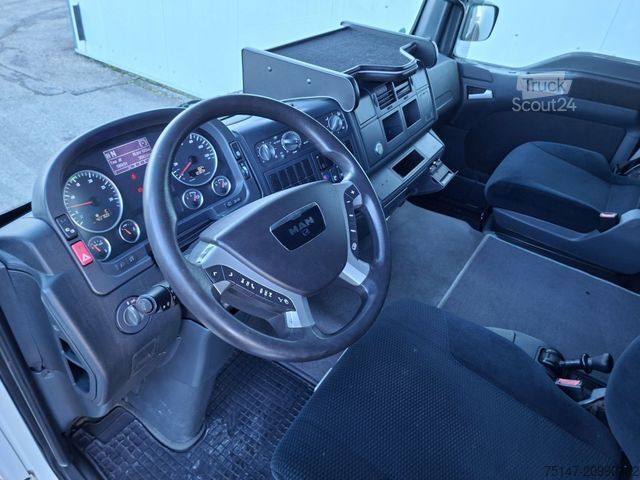 Фургон (грузовой автомобиль) MAN TGL 8.180 4x2 BL 6-Sitzer / 2 Liegen Möbelkoffer