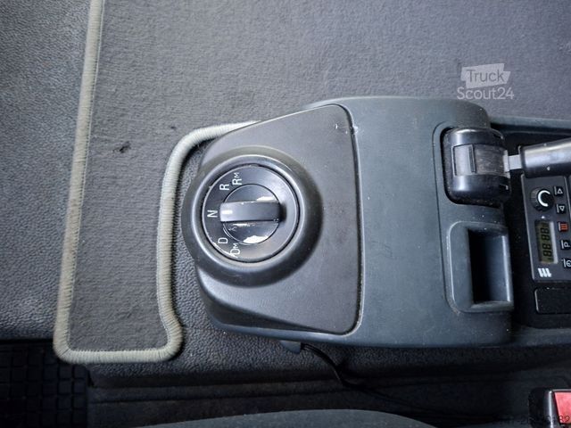 Фургон (грузовой автомобиль) MAN TGL 8.180 4x2 BL 6-Sitzer / 2 Liegen Möbelkoffer