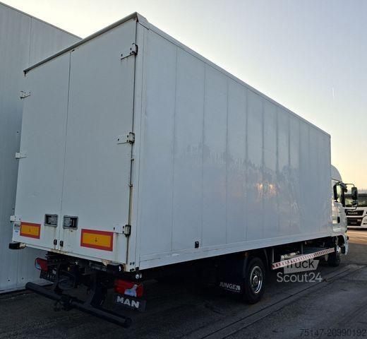 Фургон-бокс MAN TGL 8.180 4x2 BL 6-Sitzer / 2 Liegen Möbelkoffer