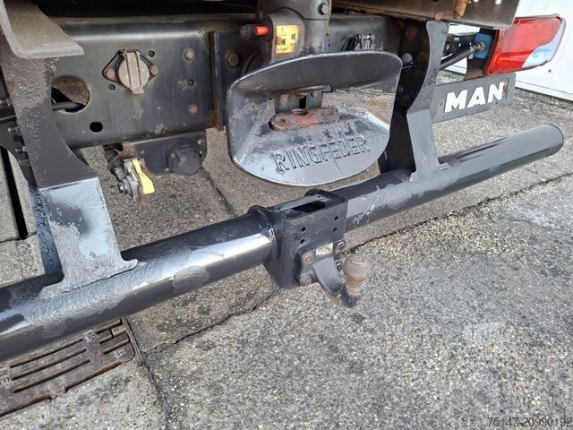 Фургон-бокс MAN TGL 8.180 4x2 BL 6-Sitzer / 2 Liegen Möbelkoffer