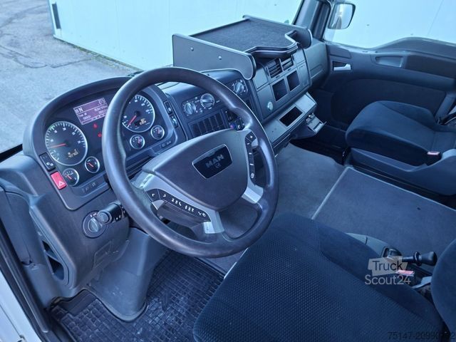 Фургон-бокс MAN TGL 8.180 4x2 BL 6-Sitzer / 2 Liegen Möbelkoffer