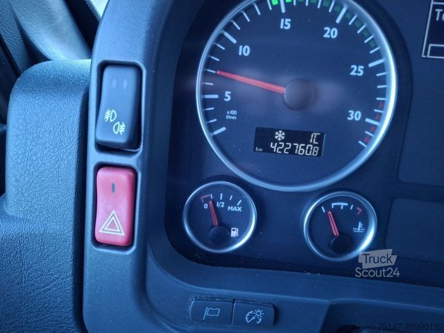 Фургон-бокс MAN TGL 8.180 4x2 BL 6-Sitzer / 2 Liegen Möbelkoffer