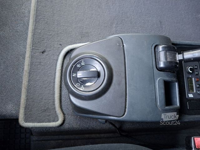 Фургон-бокс MAN TGL 8.180 4x2 BL 6-Sitzer / 2 Liegen Möbelkoffer