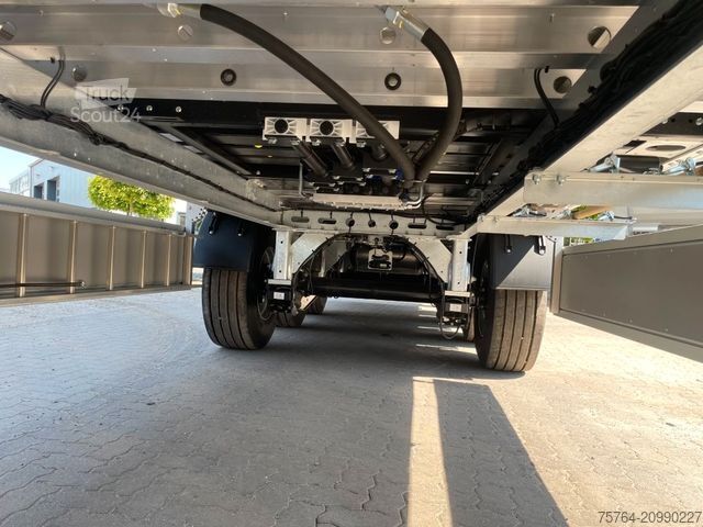 Semi-remorque à plancher roulant KRAKER ca. 92 m³ Schubboden/10mm Boden/Funk/Auch Miete!