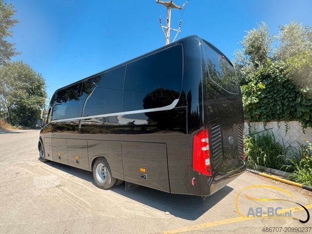 Autocar MERCEDES-BENZ Sprinter Nero 31 Sitze ab 08/2026