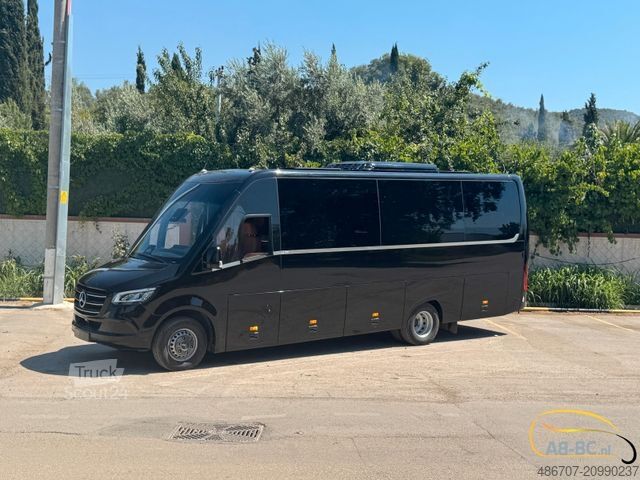 Autocar MERCEDES-BENZ Sprinter Nero 31 Sitze ab 08/2026