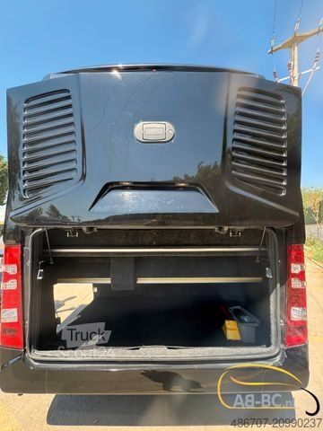 Autocar MERCEDES-BENZ Sprinter Nero 31 Sitze ab 08/2026