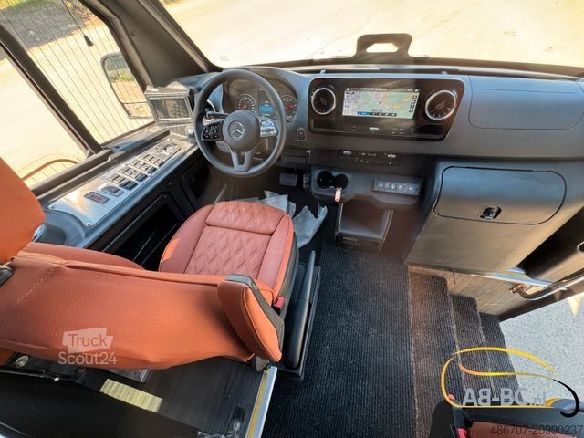Autocar MERCEDES-BENZ Sprinter Nero 31 Sitze ab 08/2026