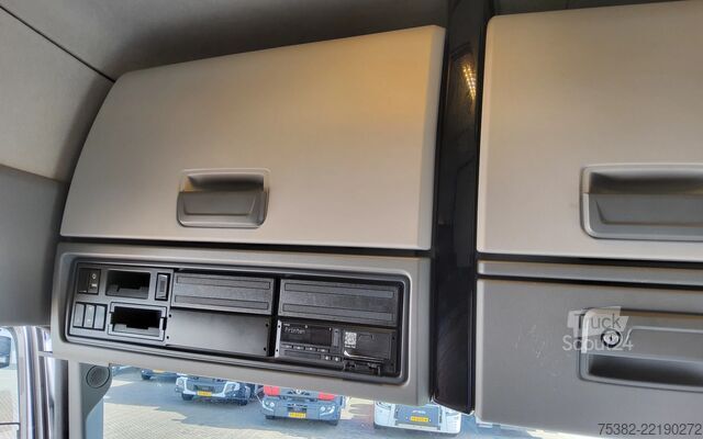 Standard-SZM Renault T520 6x2 13 LITER - 38-BRD-1 - 70 TON - GESTUUR...