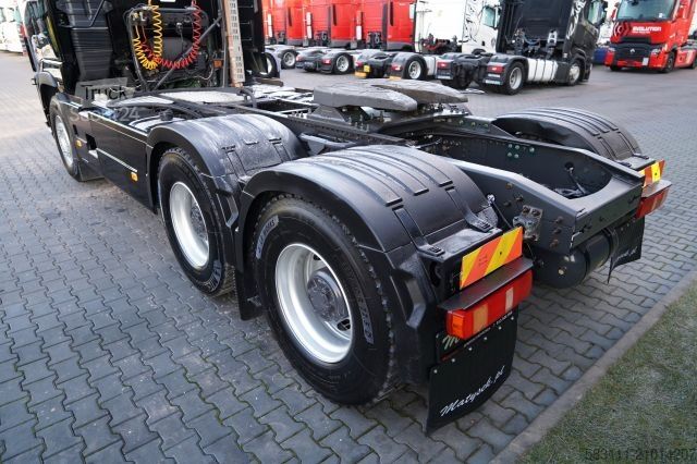 Tracteur routier standard VOLVO FH16 / 700 / 6x4 / HYDRAULIKA / RETARDER / 3 OSI