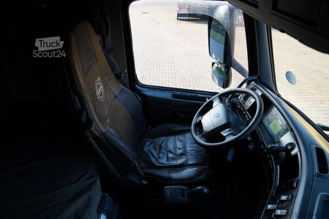 Tracteur routier standard VOLVO FH16 / 700 / 6x4 / HYDRAULIKA / RETARDER / 3 OSI