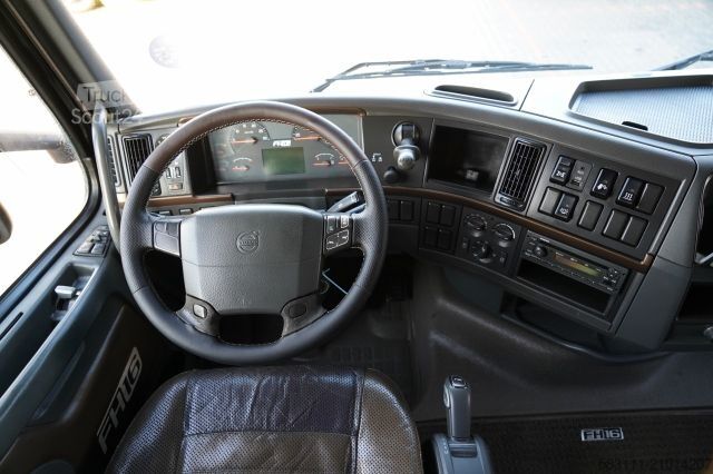 Tracteur routier standard VOLVO FH16 / 700 / 6x4 / HYDRAULIKA / RETARDER / 3 OSI
