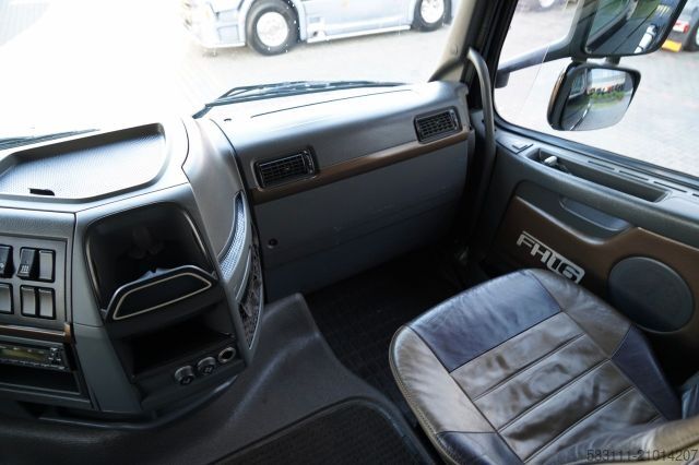 Tracteur routier standard VOLVO FH16 / 700 / 6x4 / HYDRAULIKA / RETARDER / 3 OSI