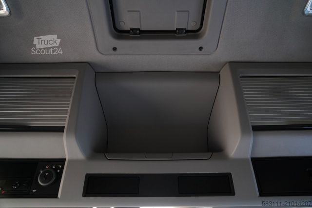 Tracteur routier standard VOLVO FH16 / 700 / 6x4 / HYDRAULIKA / RETARDER / 3 OSI