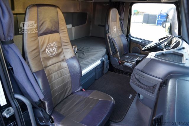 Tracteur routier standard VOLVO FH16 / 700 / 6x4 / HYDRAULIKA / RETARDER / 3 OSI