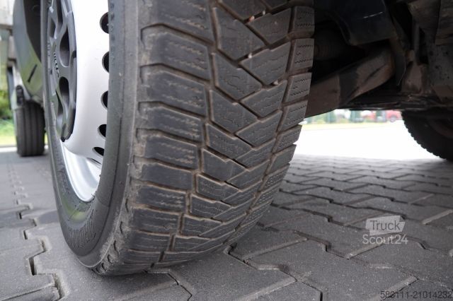 Рефрижераторний фургон IVECO DAILY  / CH?ODNIA / AGREGAT CARIER -XARIOS 200 /