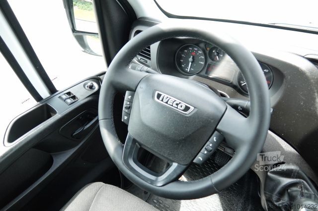 Рефрижераторний фургон IVECO DAILY  / CH?ODNIA / AGREGAT CARIER -XARIOS 200 /