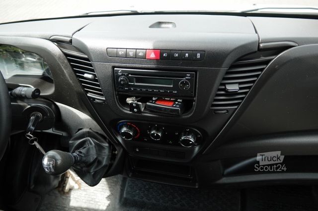 Рефрижераторний фургон IVECO DAILY  / CH?ODNIA / AGREGAT CARIER -XARIOS 200 /