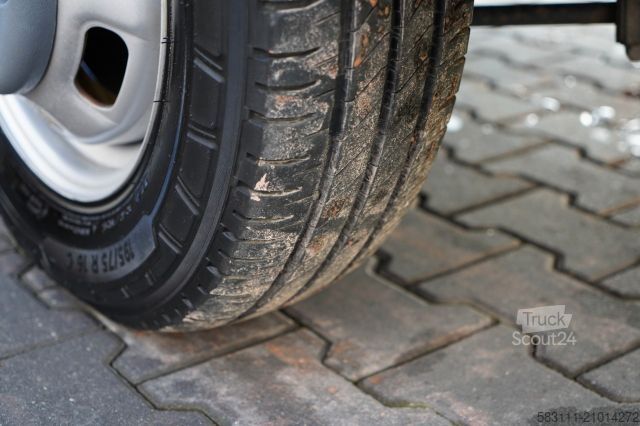 Fourgon isotherme frigorifique IVECO DAILY 35-160 / KONTENER 4,2 M    / WINDA  / BLI?