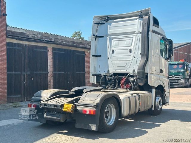 Standard trekkvogn MERCEDES-BENZ Actros 1842 Streamspace 2Tanks