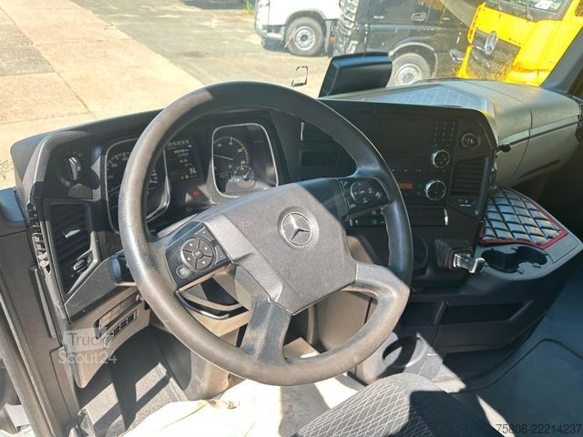 Standard trekkvogn MERCEDES-BENZ Actros 1842 Streamspace 2Tanks