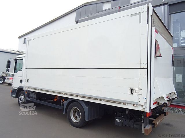 Camion de boissons MAN 10.225 TGL*5,2 m Schwenkwand*2 to LBW*b/l*zert.