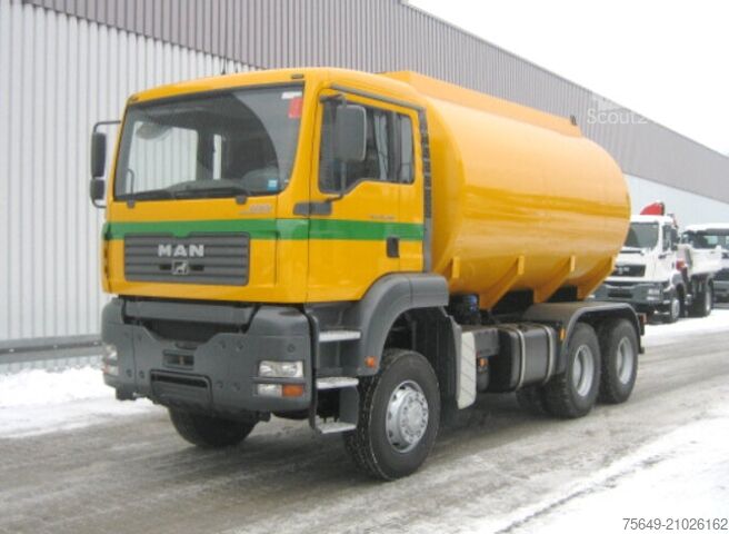 LKW mit Tankaufbau MAN TGA 26.430 6x6