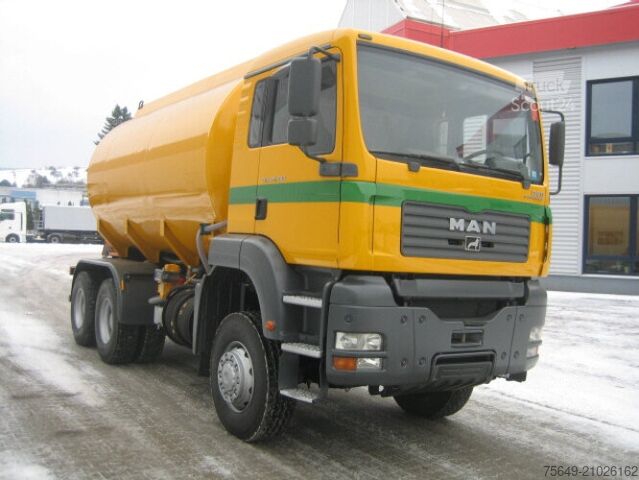 LKW mit Tankaufbau MAN TGA 26.430 6x6