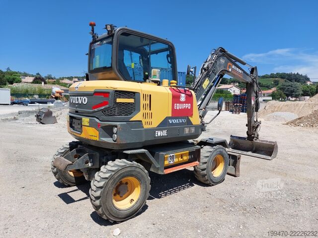 Kolový bagr Volvo EW60E with 5 buckets