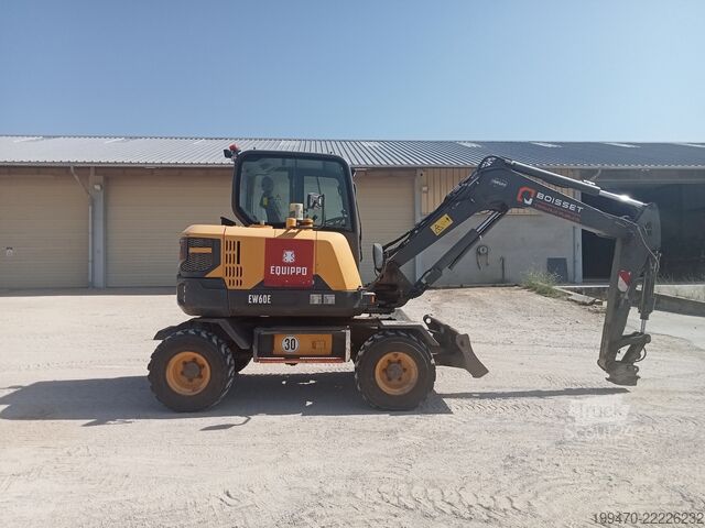 Kolový bagr Volvo EW60E with 5 buckets