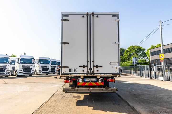 Valise RENAULT D 320+HAYON BAR 2 T.