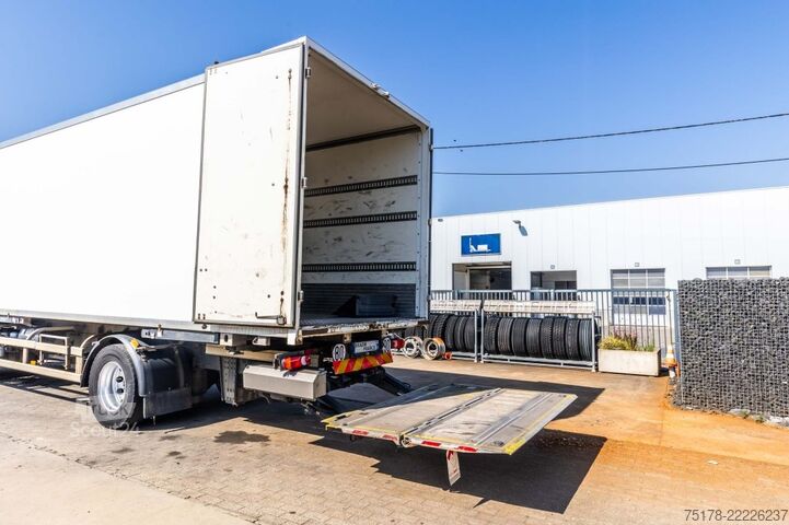 Valise RENAULT D 320+HAYON BAR 2 T.