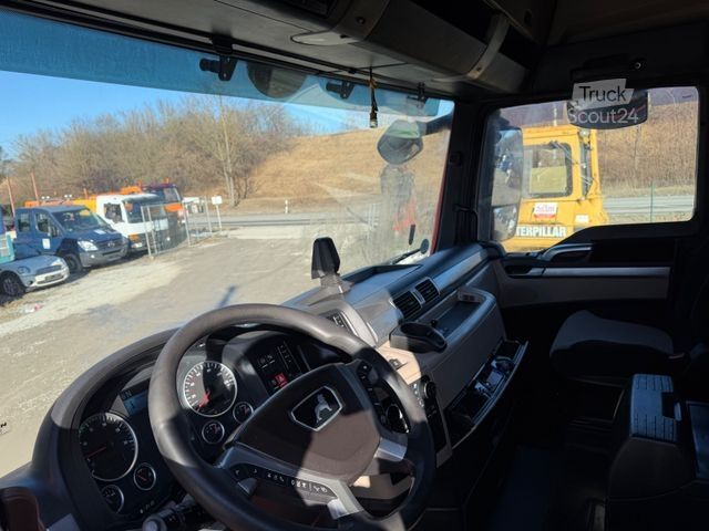 Tracteur routier standard MAN TGX 18.420