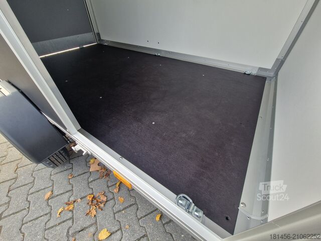 Remorque à caisse Variant schwarzer Kofferanhänger Rampe Seitentür